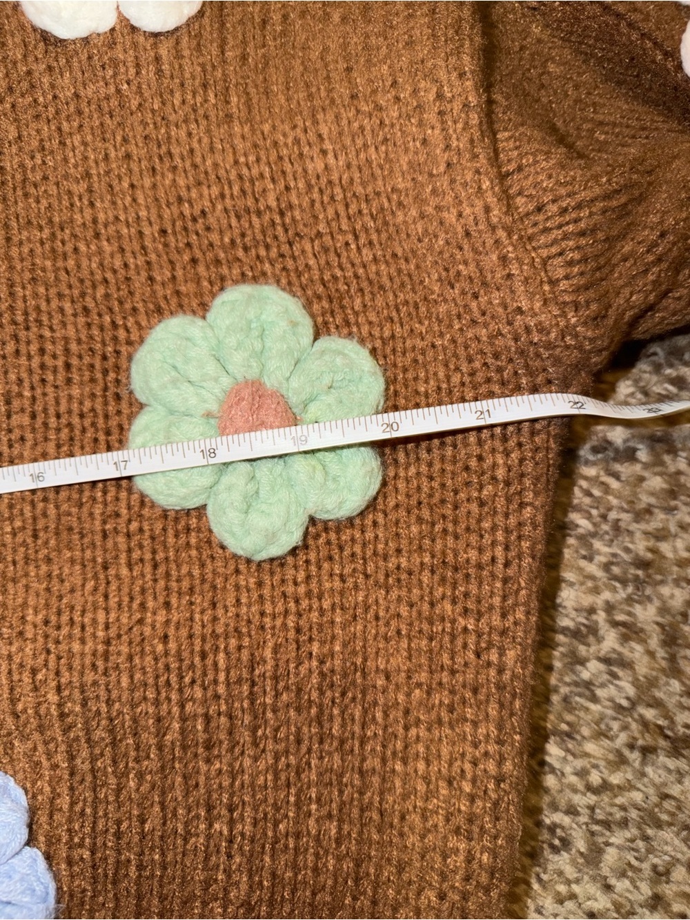 Cider Brown Cropped Floral Appliqué Cardigan - Picture 2 of 3